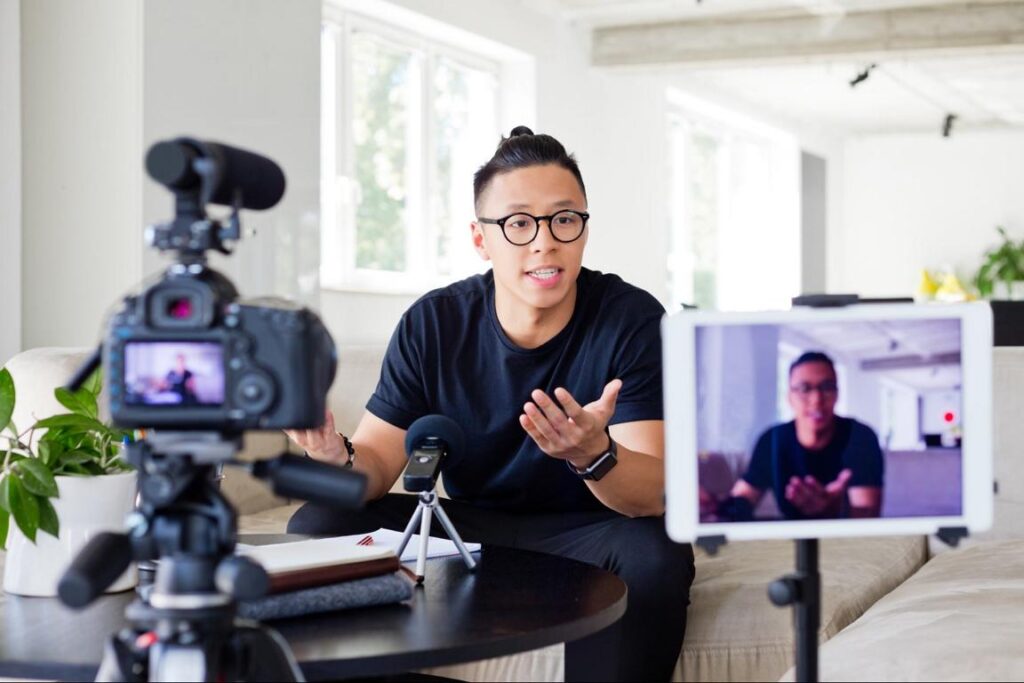 For content creators, the multi-language audio tracks feature opens doors to a global audience like never before. No longer confined by language limitations, creators can effortlessly adapt their content to resonate with viewers from different regions and linguistic backgrounds. Whether it's a tutorial, vlog, or storytelling video, this feature enables creators to share their passion with a diverse audience, fostering a sense of inclusivity and cultural appreciation.